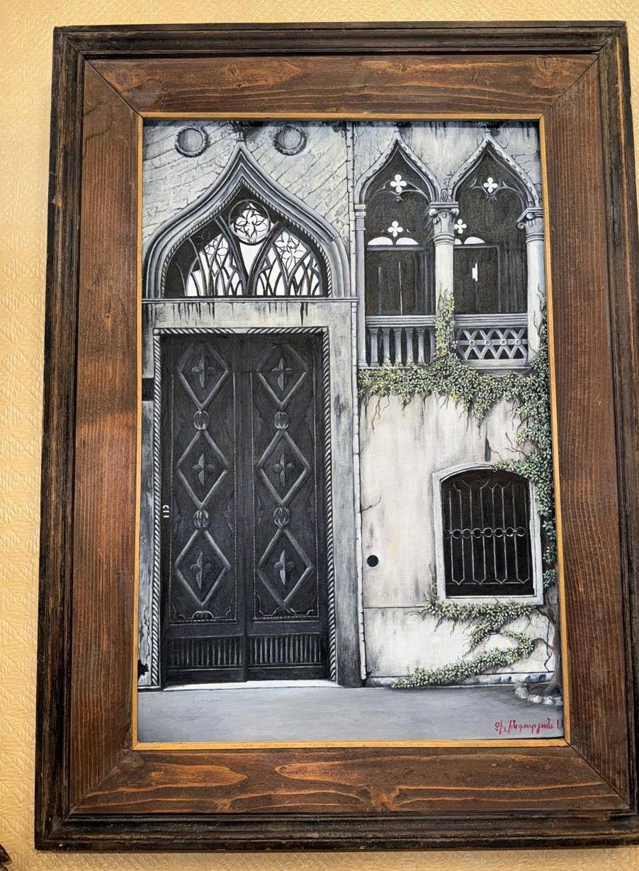 Monochrome painting of a Venetian gothic doorway with ivy spilling over a tracery window
